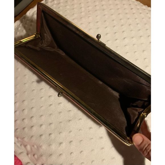 Vintage sleek gold clutch snap closure - Picture 6 of 10